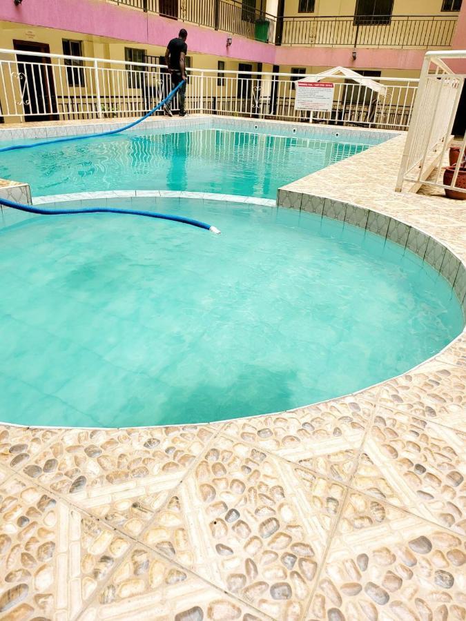 2 Bedroom Luxury Apartment In Kilimani Найроби Экстерьер фото